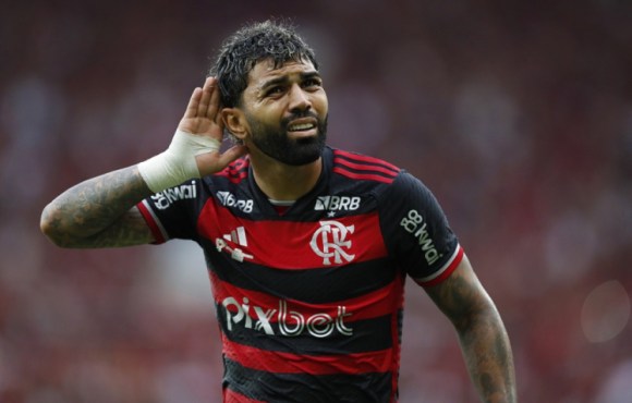 Gabigol posta foto com Rafaella Santos, apaga post e reacende rumores de reencontro